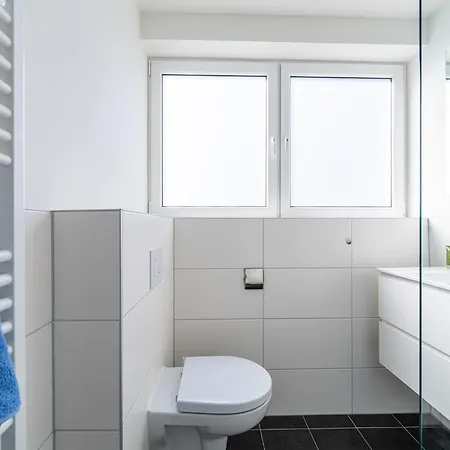 With Lots Of Privacy, Cleaning Included Simonshaven